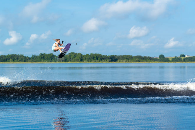 2024 Slingshot Contrast Boat & Cable Hybrid Wakeboard