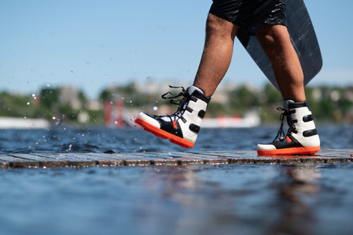 2024 Slingshot Space Mob Wake Boot